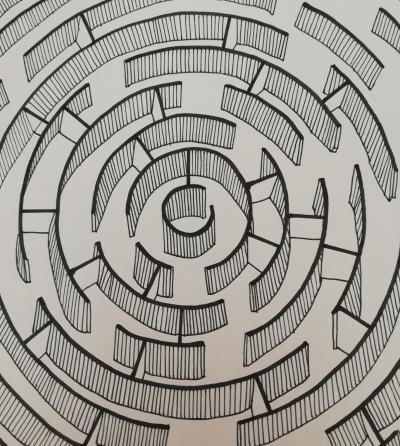 Černobílý labyrint